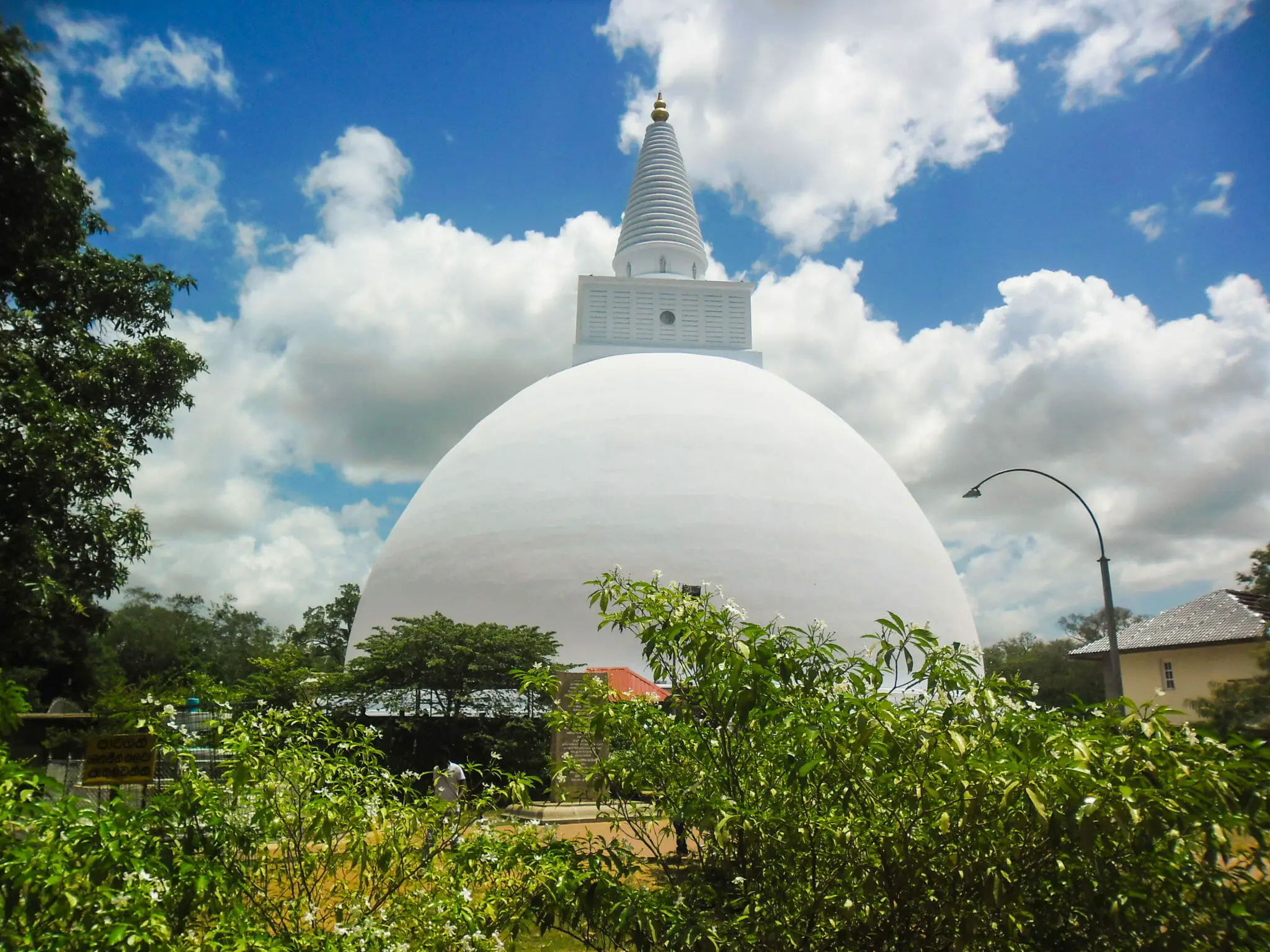 Mirisawetiya Stupa - Atamasthana - Anuradhapura