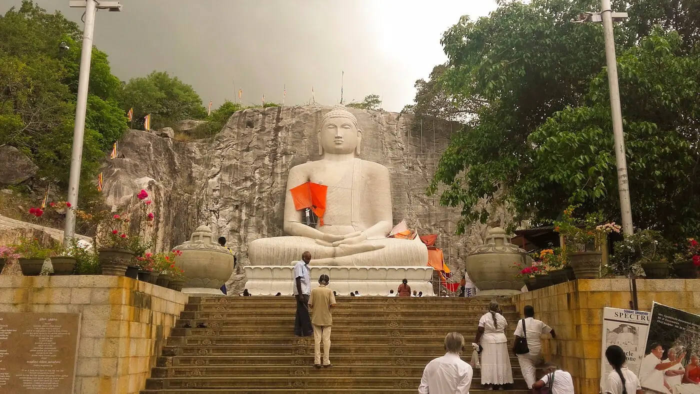 Rambadagalla-Samadhi-Buddha-Statue