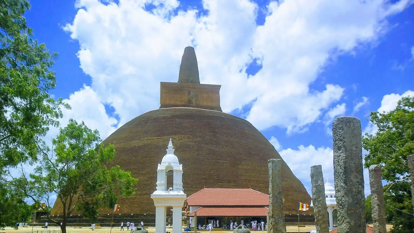 Abhayagiri-Stupa