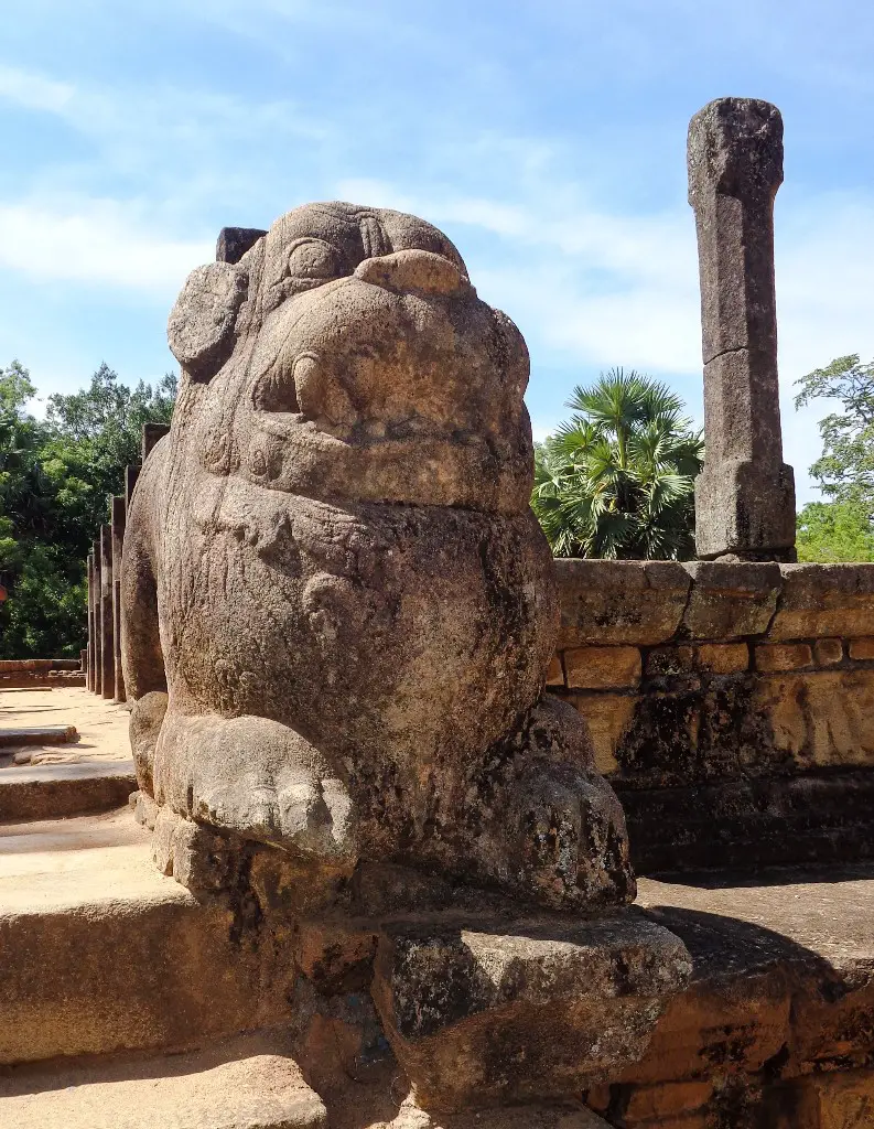 Council-Chamber-Polonnarwa-Kingdom-1