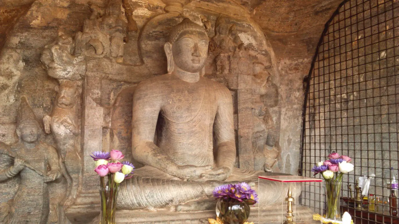 Gal-Viharaya-Ancient-City-of-Polonnaruwa-2-1