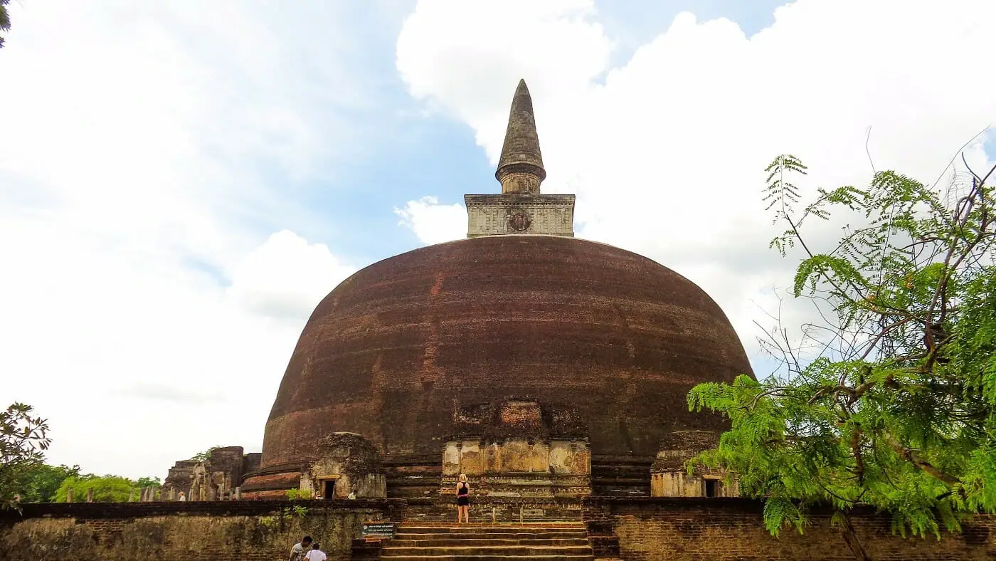 Rankoth-Vehera-Ancient-City-of-Polonnaruwa-7