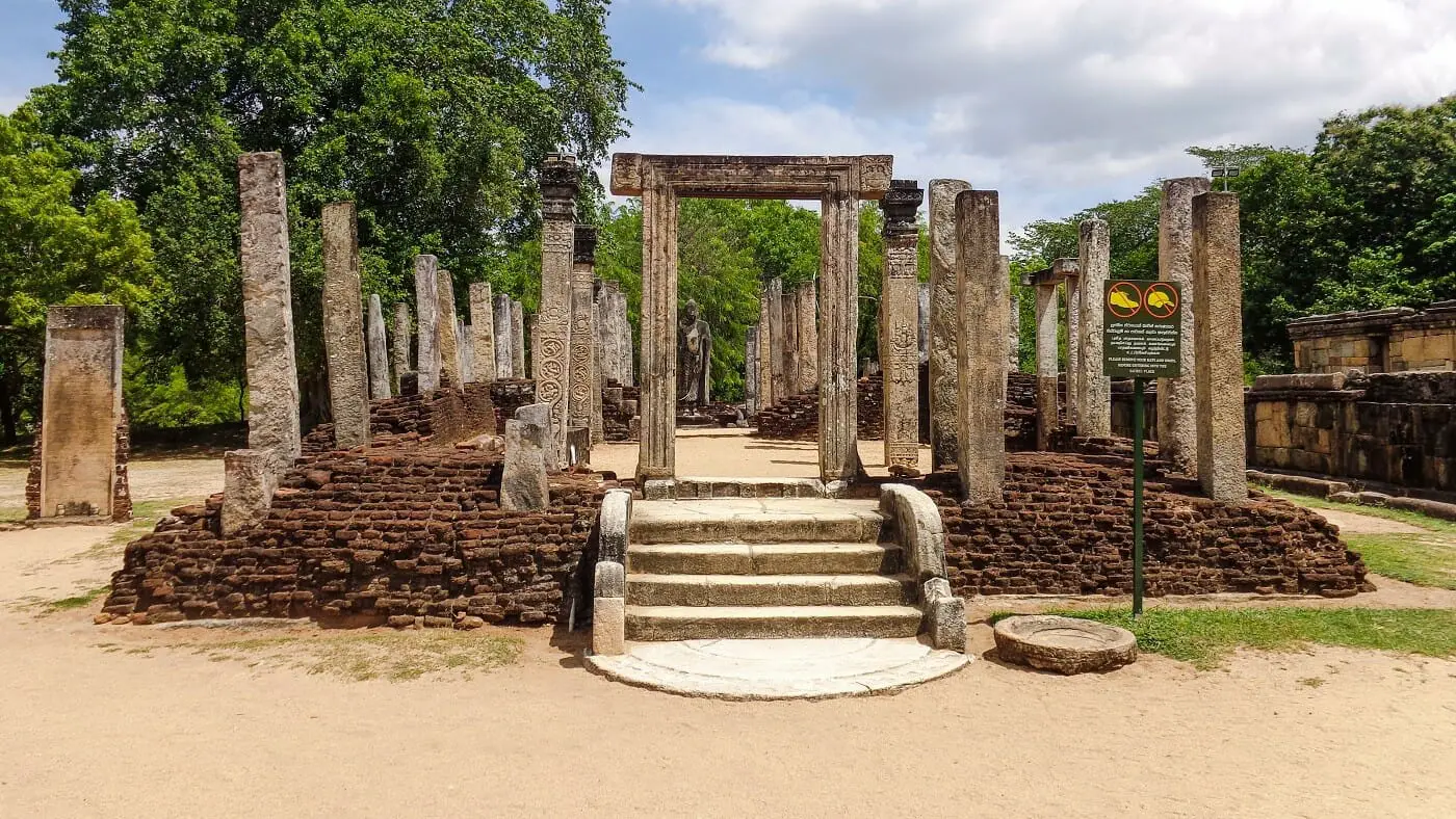 Atadage-Ancient-City-of-Polonnaruwa-3