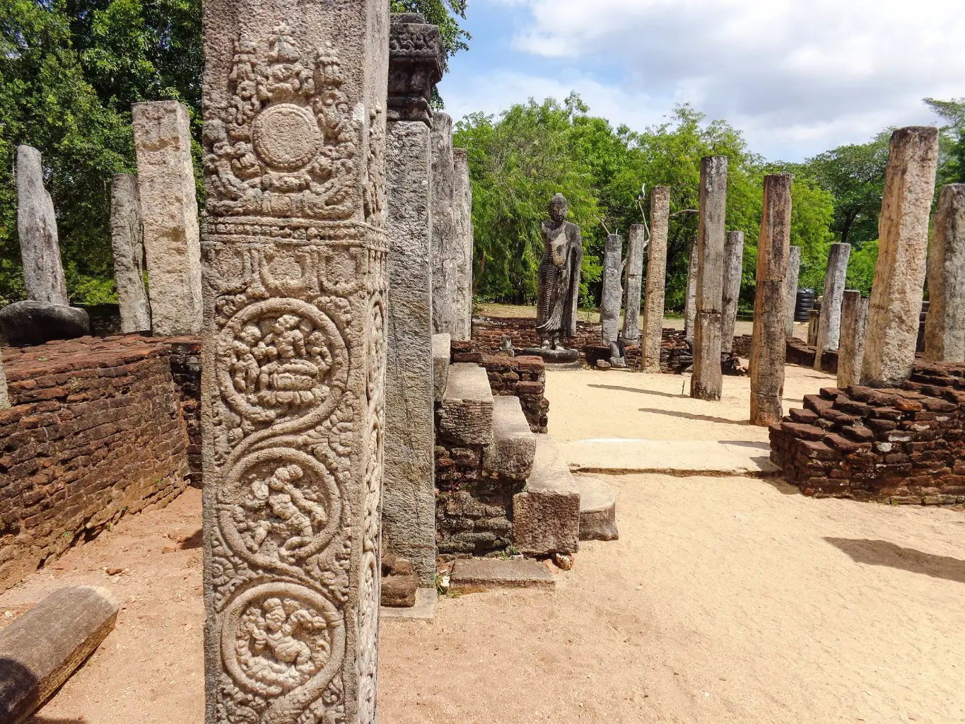Atadage-Ancient-City-of-Polonnaruwa-5