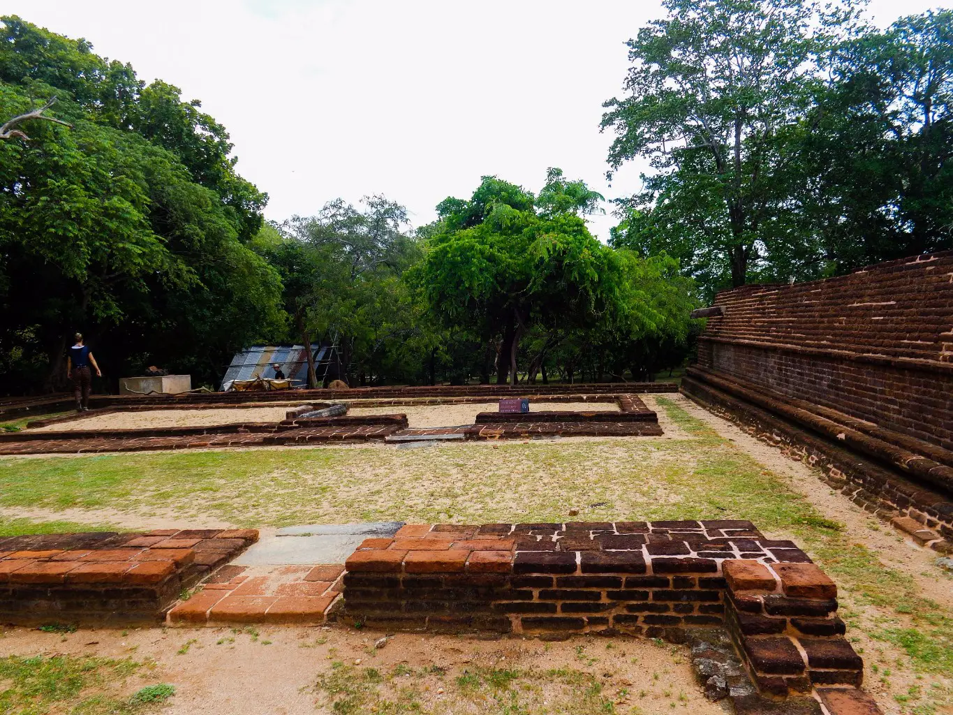 Manik-Vehera-Ancient-City-of-Polonnaruwa-13
