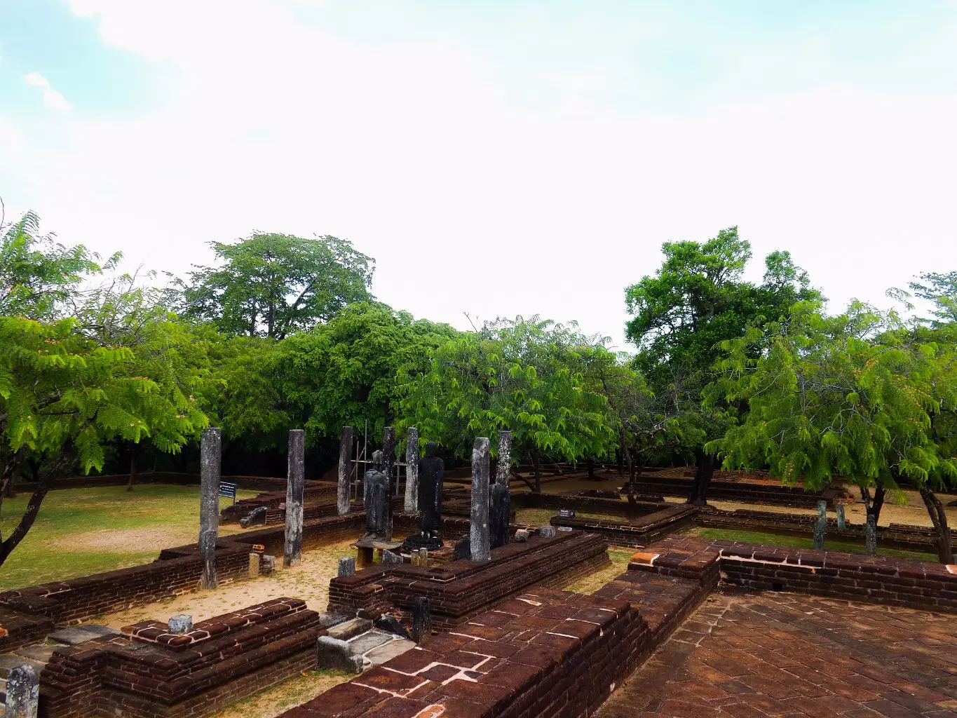 Manik-Vehera-Ancient-City-of-Polonnaruwa-21