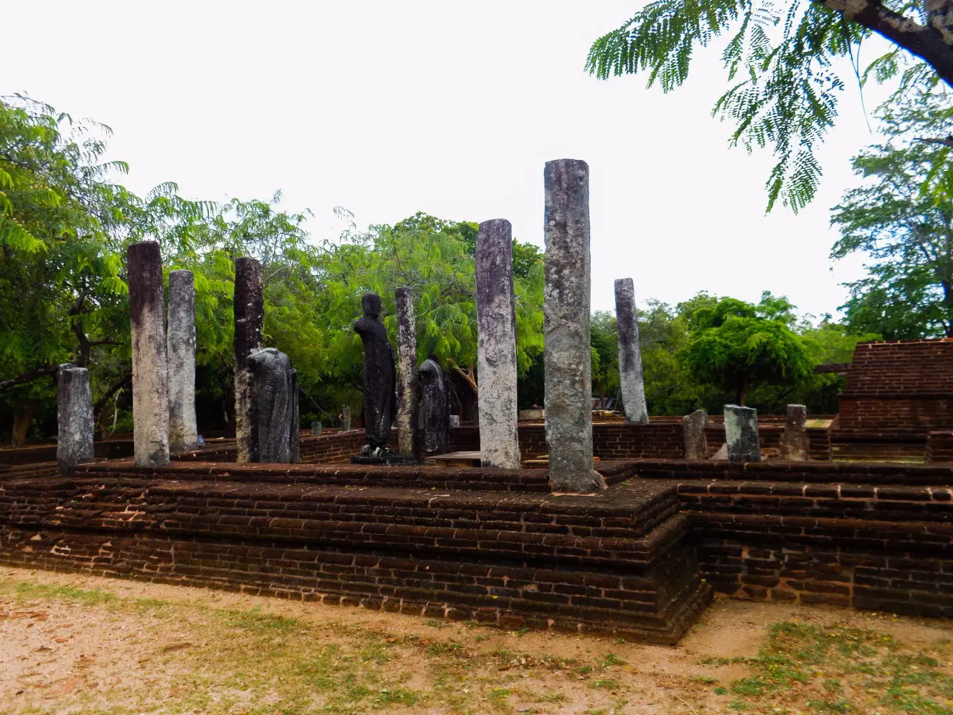Manik-Vehera-Ancient-City-of-Polonnaruwa-9
