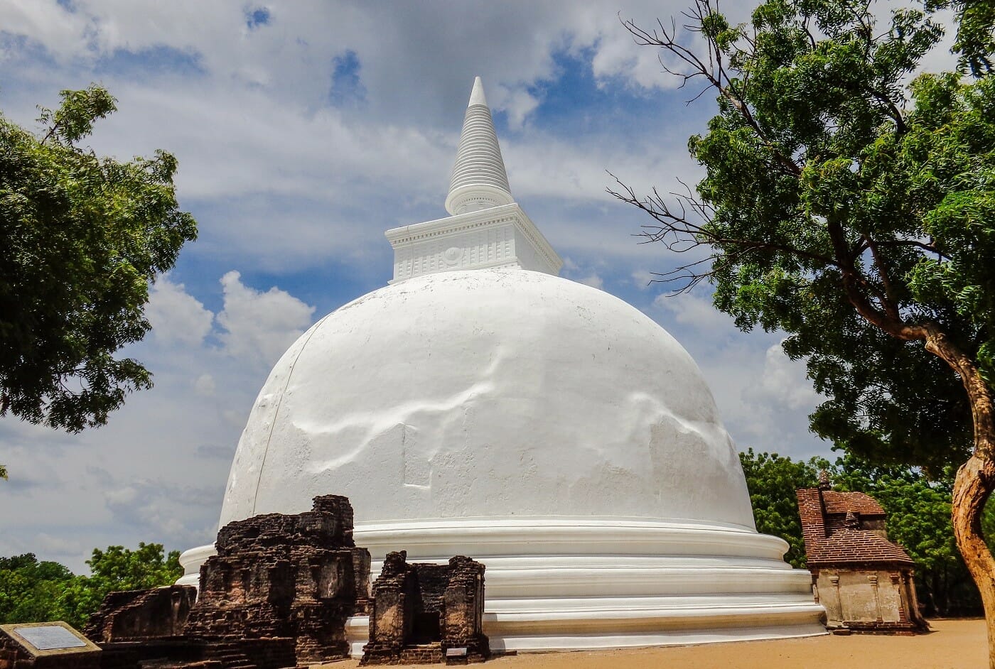 Kiri-Vehera-Ancient-City-of-Polonnaruwa Kiri-Vehera-Ancient-City-of-Polonnaruwa