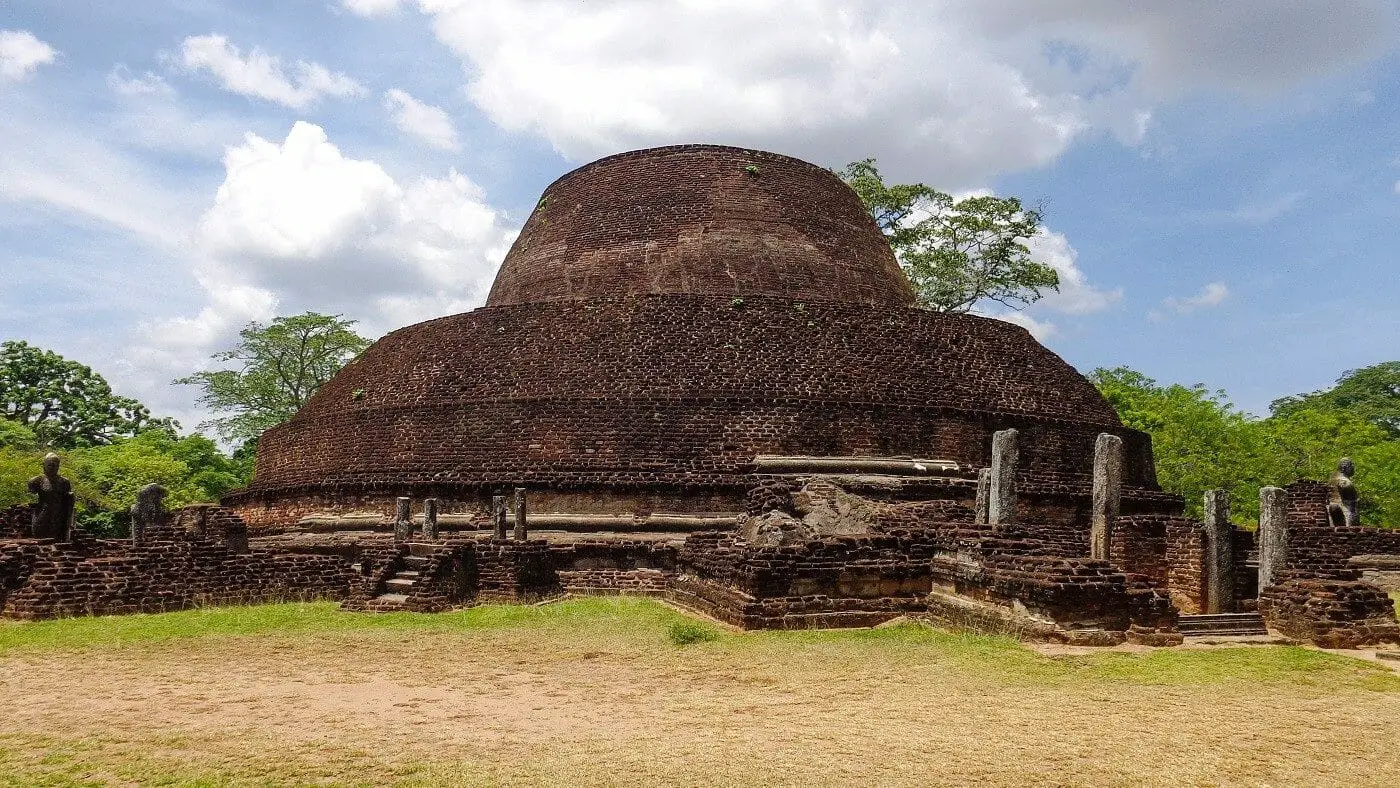 Pabalu vehera - Polonnaruwa