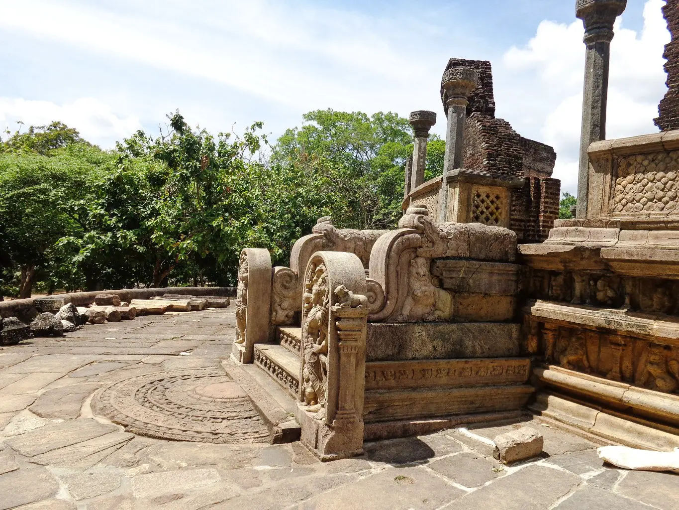 Vatadage-Ancient-City-of-Polonnaruwa-13