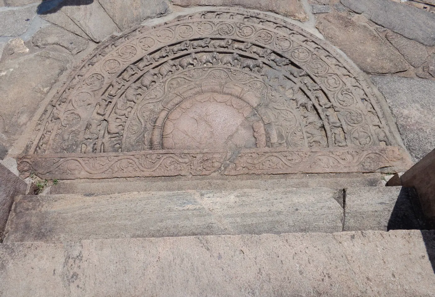Vatadage-Ancient-City-of-Polonnaruwa-15