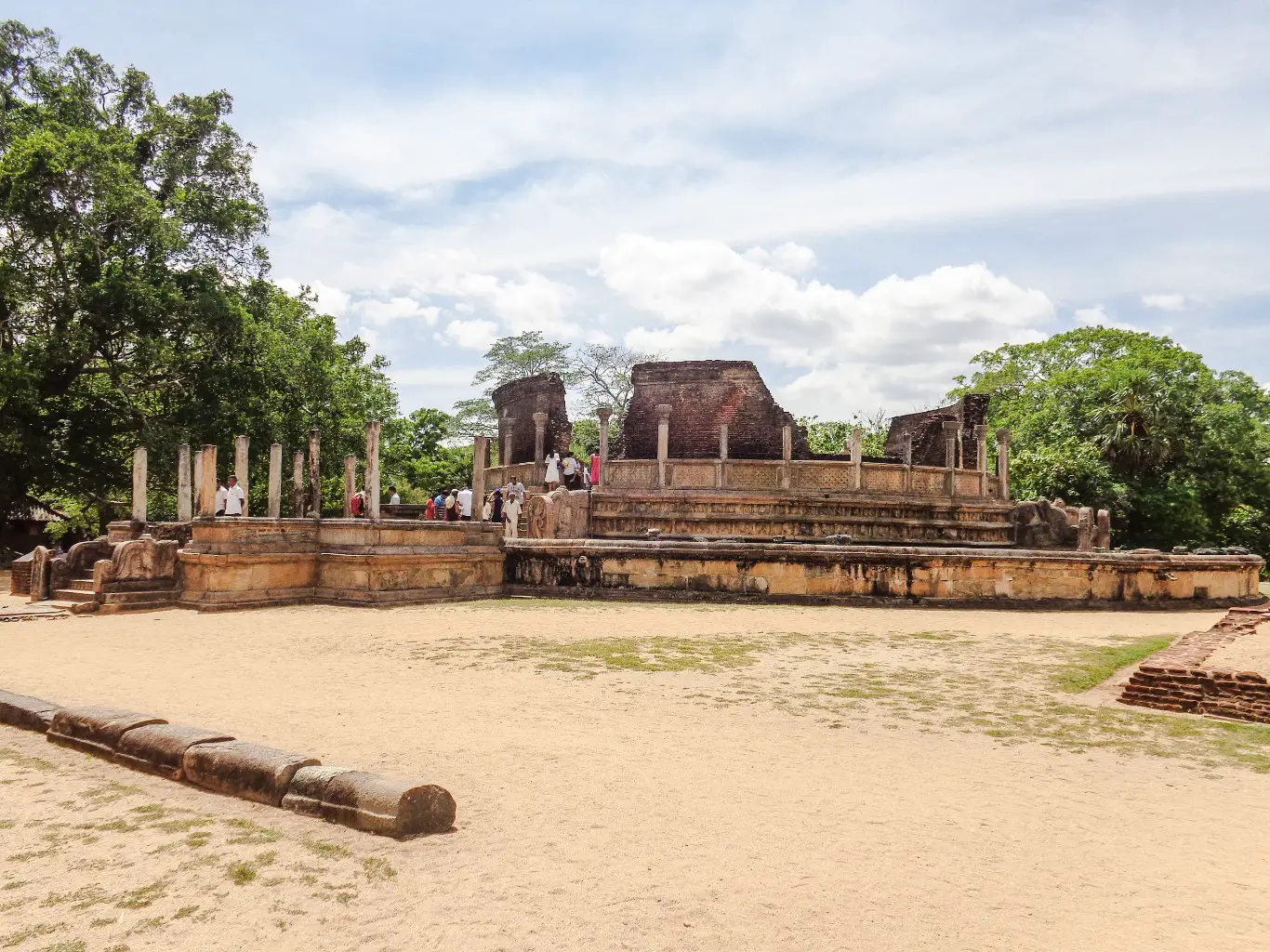 Vatadage-Ancient-City-of-Polonnaruwa-2