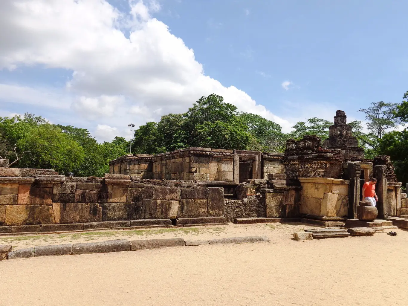 Hatadage-Polonnaruwa-14