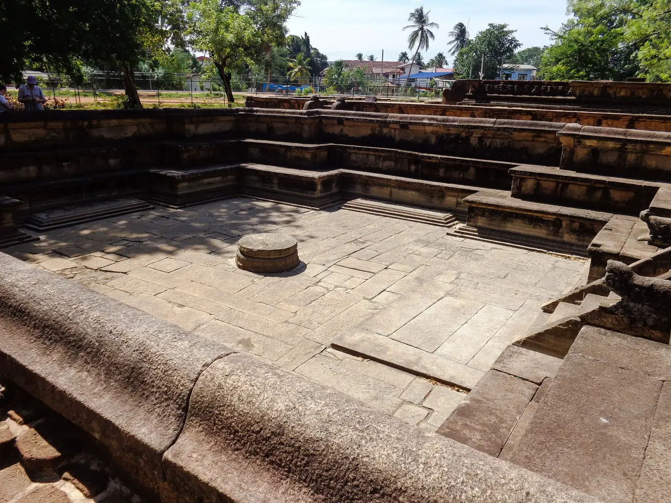 Kumara-Pokuna-Polonnaruwa-6