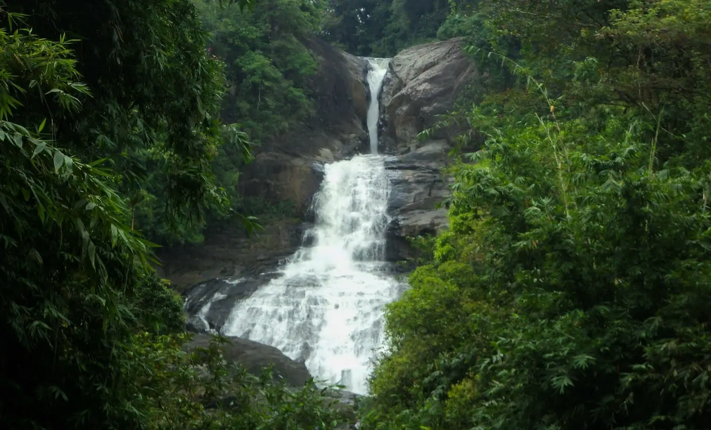 Bopath-Ella-Waterfall-Kuruwita-1