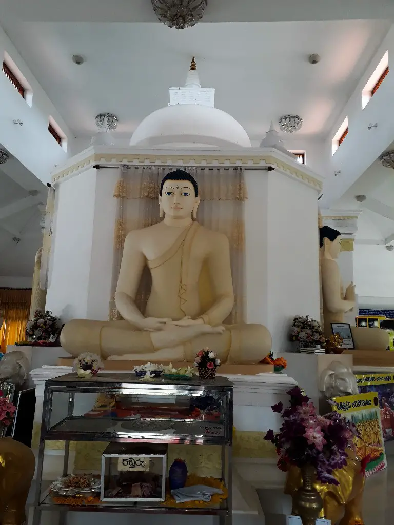 Somawathiya-Stupa-4