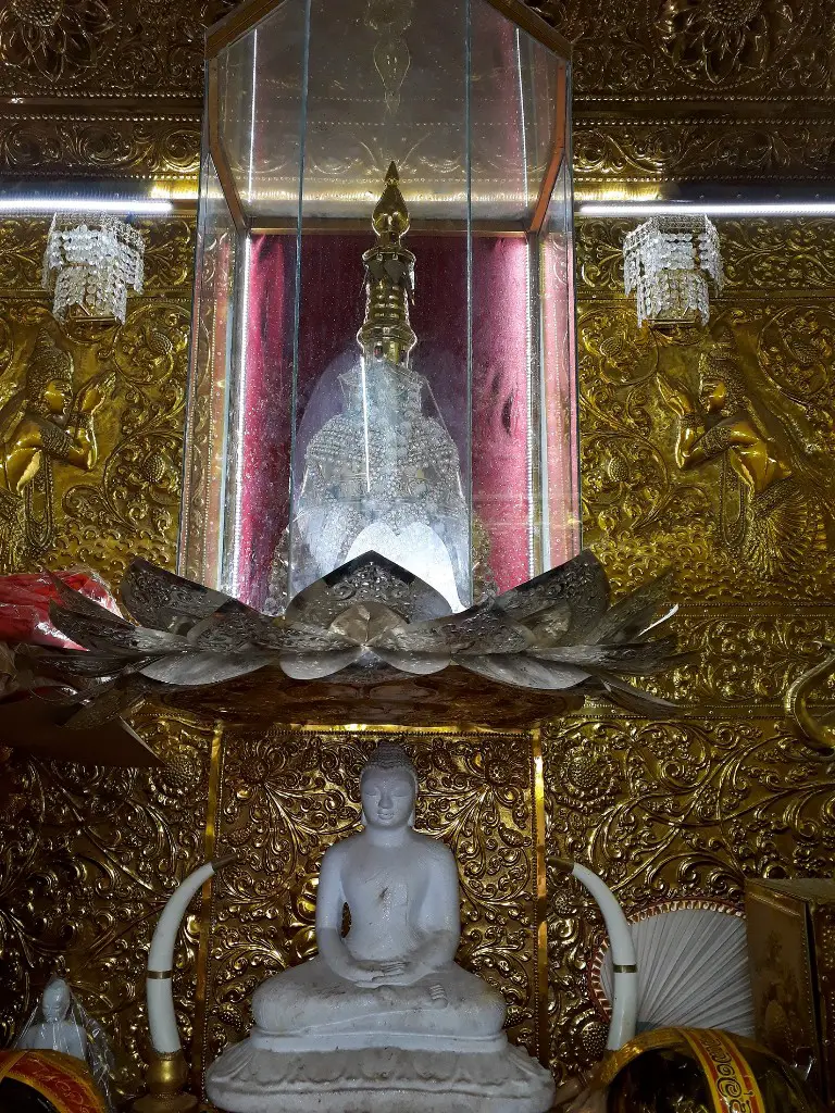Somawathiya-Stupa-7