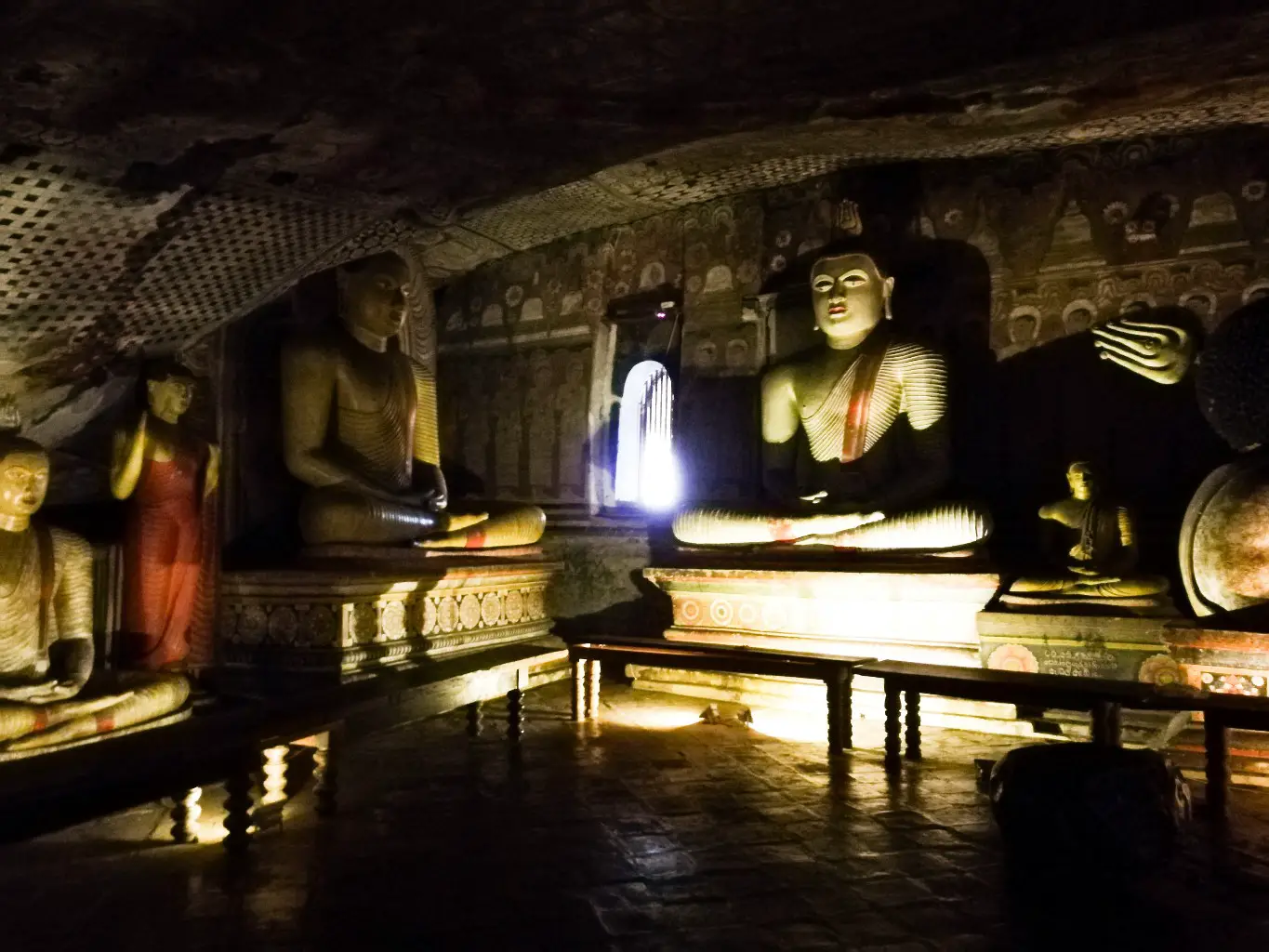 Dambulla-Cave-Temple-24