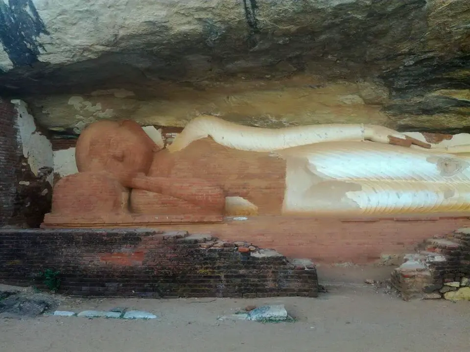 Pidurangala-Rajamaha-Viharaya-2 Pidurangala-Rajamaha-Viharaya-2